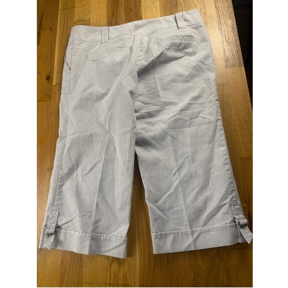 Wet Seal Pinstripe Capri Cropped Womens‎ Size 7 - Picture 2 of 7